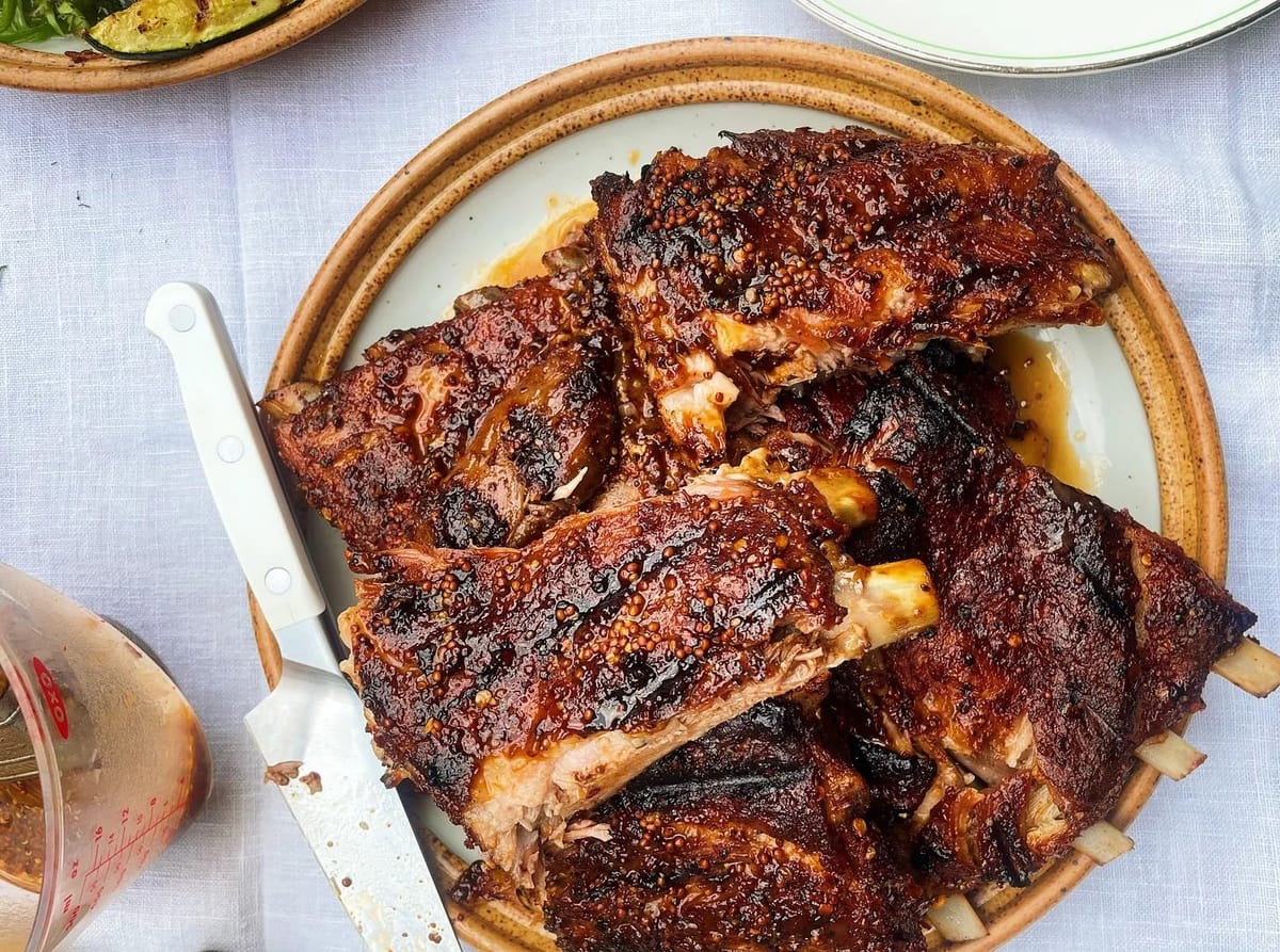Tangy, Spicy Grilled Ribs