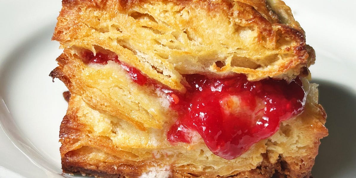 Biscuits and jam - Alison Romandownload-circledownload-circle